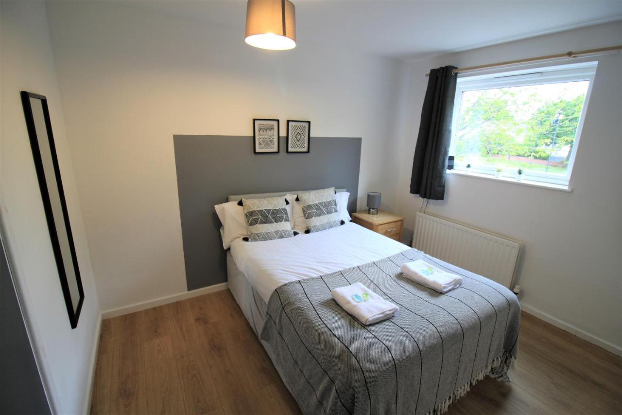 Hamilton House -3 Bed Close To Town, Drive Parking, 2 Toilets Newcastle upon Tyne Exterior photo