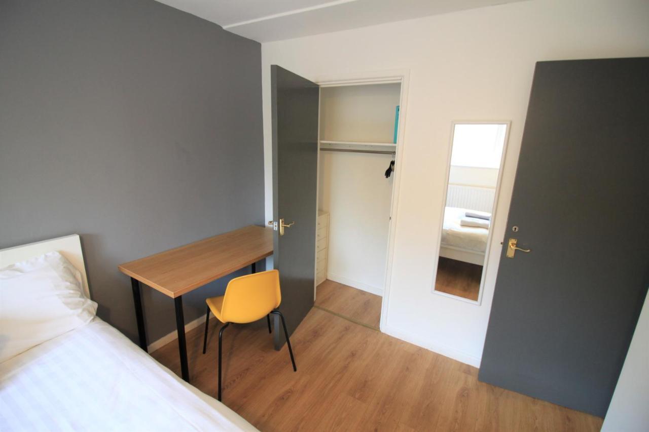 Hamilton House -3 Bed Close To Town, Drive Parking, 2 Toilets Newcastle upon Tyne Exterior photo