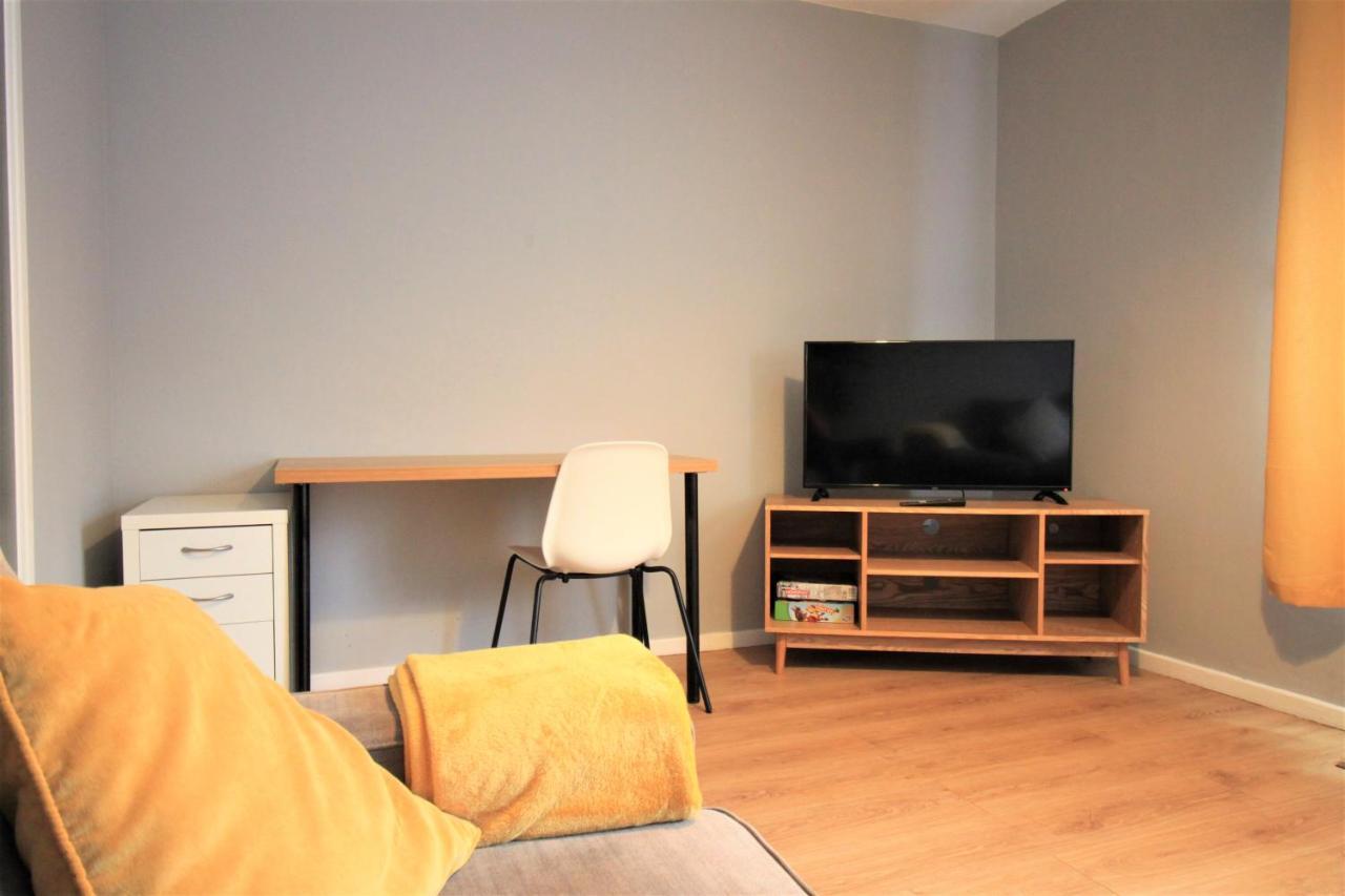Hamilton House -3 Bed Close To Town, Drive Parking, 2 Toilets Newcastle upon Tyne Exterior photo